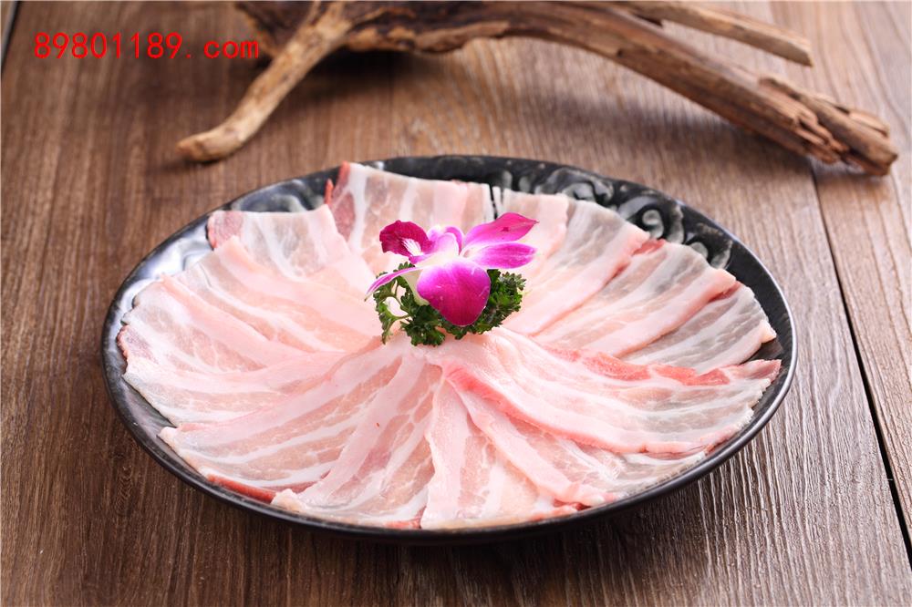 大片五花肉